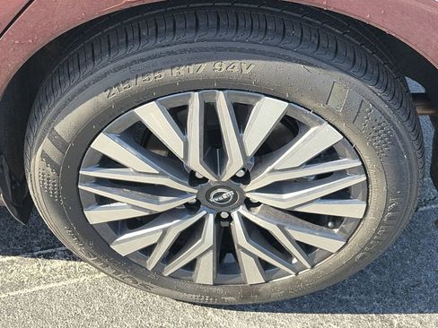 Certified 2025 Nissan Altima 2.5 SV w/ SV Premium Package image 9