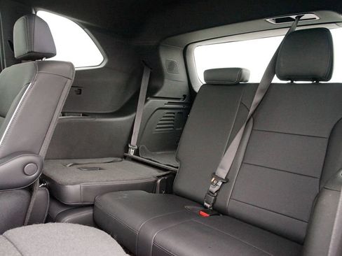 Used 2025 Buick Enclave Preferred image 26