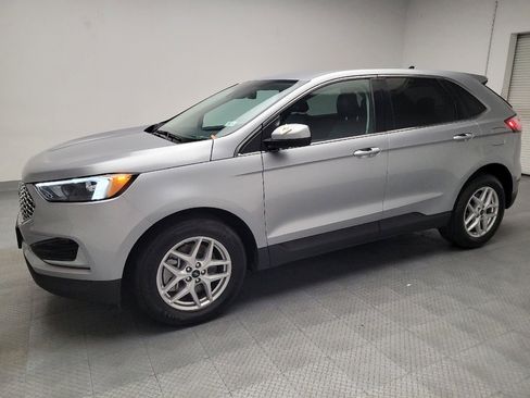 Used 2024 Ford Edge SEL image 2