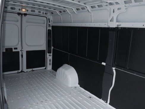 Used 2024 RAM ProMaster 3500 w/ Storage Group FWD image 23