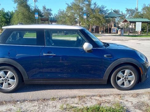 Used 2015 MINI Cooper 2-Door Hardtop image 5