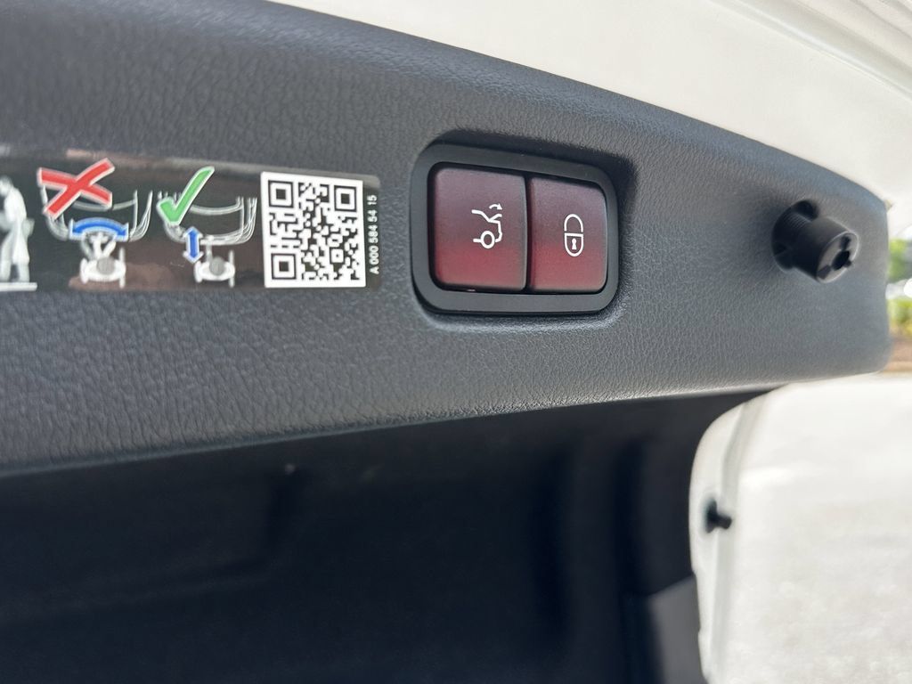 Certified 2025 Mercedes-Benz C 300 Sedan image 22
