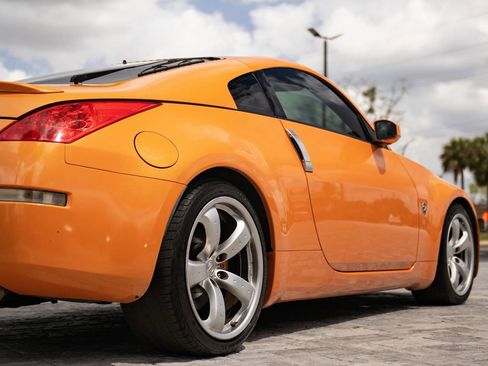 Used 2007 Nissan 350Z Grand Touring w/ Cargo Convenience Pkg RWD image 18