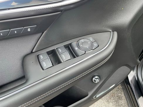 Used 2025 Buick Envision Sport Touring AWD/4WD image 13