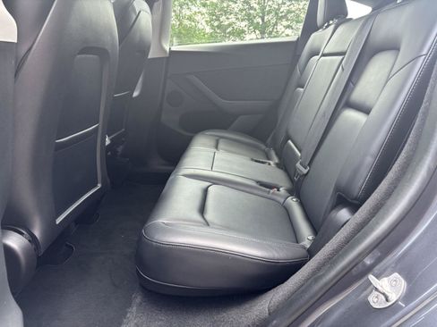 Used 2023 Tesla Model Y Long Range AWD/4WD image 17