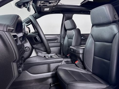 Used 2023 Chevrolet Tahoe Z71 w/ Luxury Package image 17