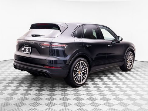 Used 2023 Porsche Cayenne Platinum Edition AWD/4WD image 8