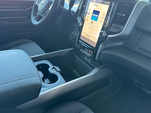 New 2026 RAM 2500 Big Horn AWD/4WD image 14