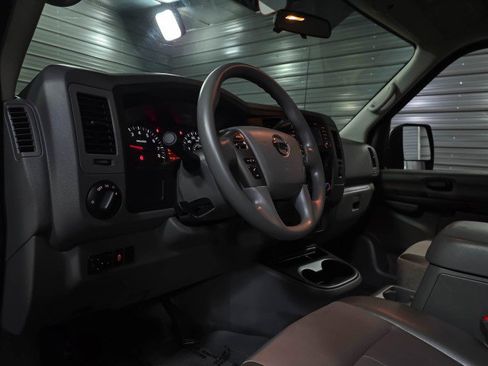 Used 2019 Nissan NV 3500 SV w/ Navigation Package RWD image 13