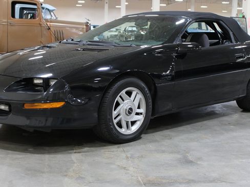 Used 1995 Chevrolet Camaro Z28 RWD image 23