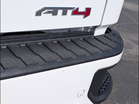 New 2026 GMC Sierra 1500 AT4 w/ AT4 Premium Package AWD/4WD image 19