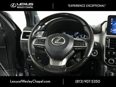 Used 2023 Lexus GX 460 Premium w/ Accessory Package image 27