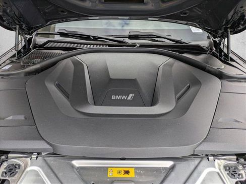 Used 2025 BMW i4 xDrive40i image 18