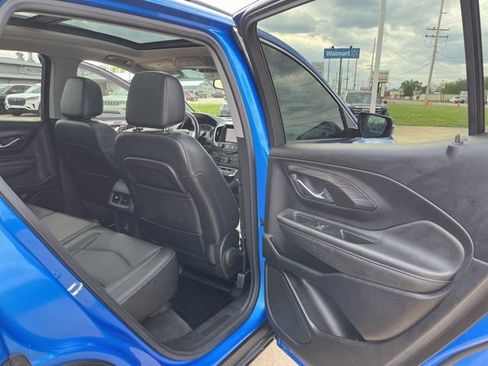 Used 2024 GMC Terrain SLT w/ Infotainment Package II AWD/4WD image 19