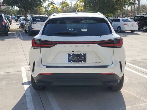 Used 2024 Lexus NX 250 FWD w/ Premium Package image 8