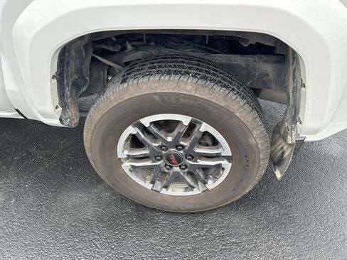 Used 2024 Toyota Tacoma TRD Sport w/ TRD Sport Upgrade Package AWD/4WD image 16