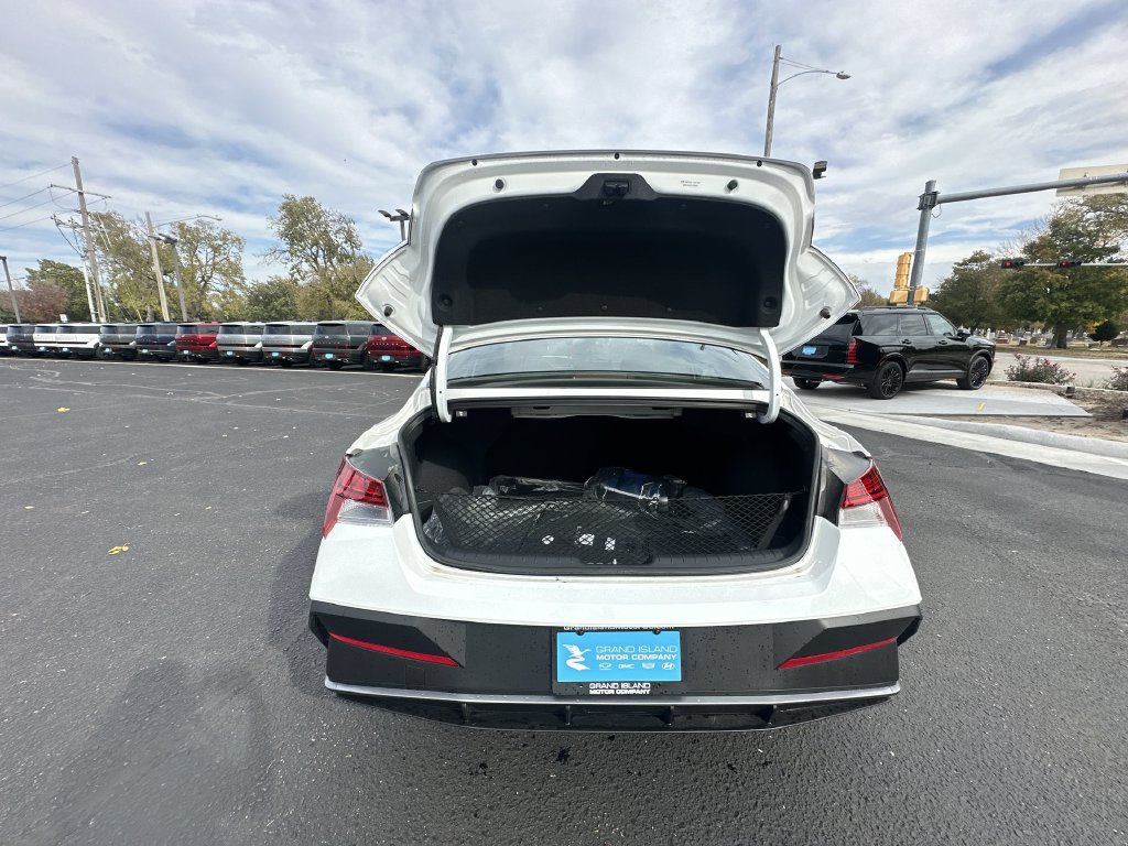 New 2026 Hyundai Elantra SEL FWD image 26