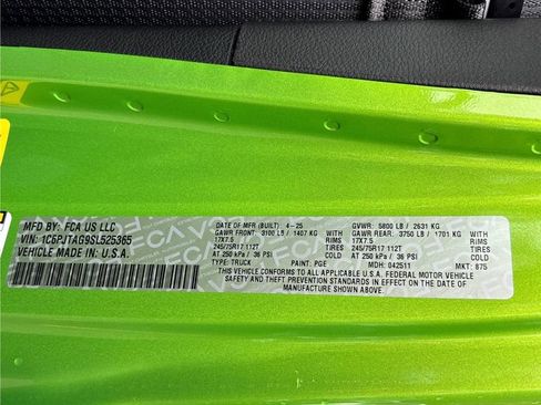 New 2025 Jeep Gladiator Sport image 17