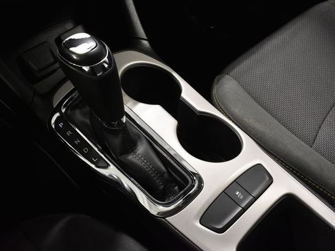 Used 2017 Chevrolet Cruze LS image 22