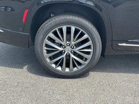 New 2026 Buick Enclave Avenir w/ Super Cruise Package FWD image 11