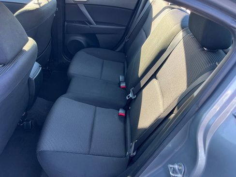 Used 2013 MAZDA MAZDA3 i SV image 13