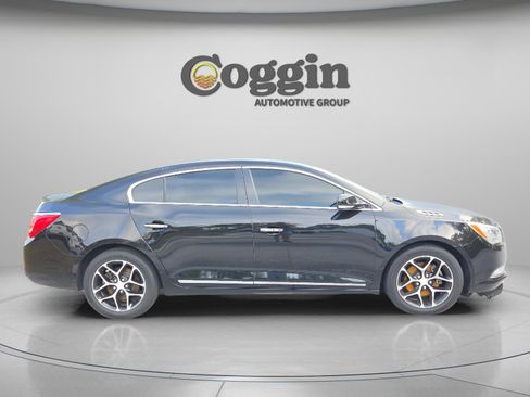 Used 2016 Buick LaCrosse Sport Touring image 6