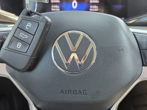 Used 2025 Volkswagen Taos S AWD/4WD image 29