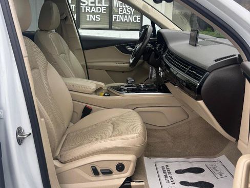 Used 2019 Audi Q7 3.0T Prestige w/ Prestige Package AWD/4WD image 35