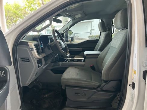 Used 2024 Ford F350 XLT w/ FX4 Off-Road Package AWD/4WD image 5