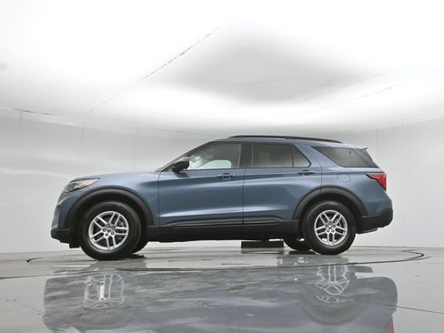 New 2026 Ford Explorer Active RWD image 51
