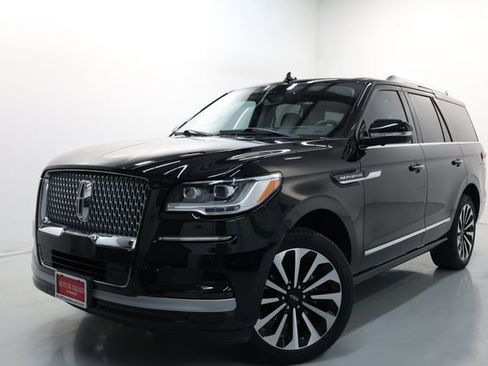 Used 2023 Lincoln Navigator Reserve image 8
