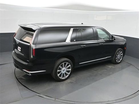 Used 2021 Cadillac Escalade ESV Premium Luxury Platinum image 32