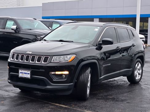 Used 2019 Jeep Compass Latitude w/ Popular Equipment Group image 4