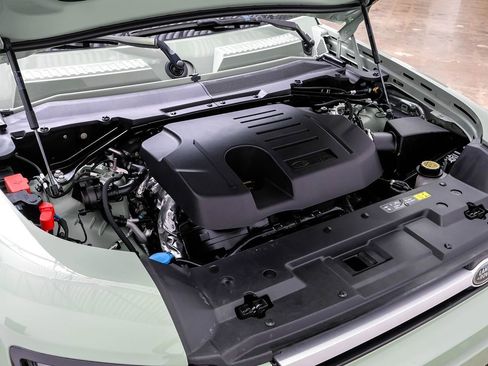 Used 2023 Land Rover Defender 110 75th Limited Edition image 38