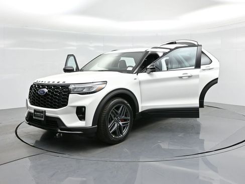 New 2025 Ford Explorer ST-Line w/ Premium Package image 34