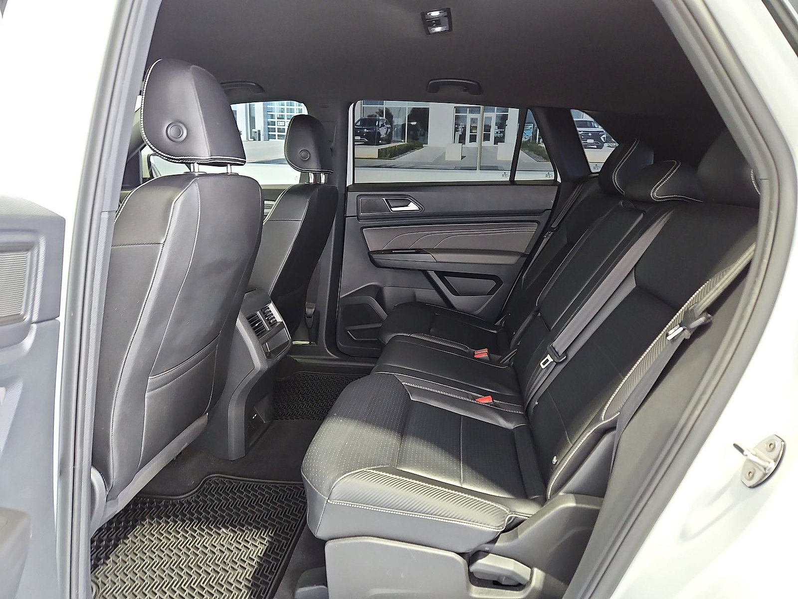 Certified 2022 Volkswagen Atlas Cross Sport SE AWD/4WD image 13