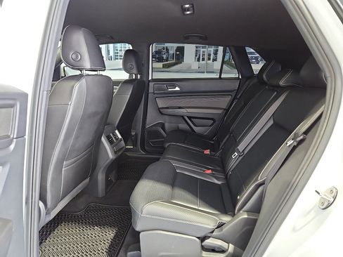 Used 2022 Volkswagen Atlas Cross Sport SE AWD/4WD image 13