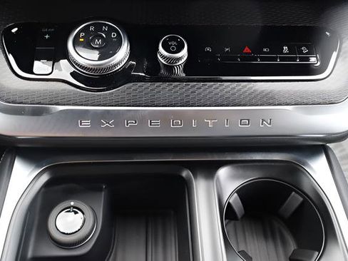 New 2026 Ford Expedition Platinum AWD/4WD image 27