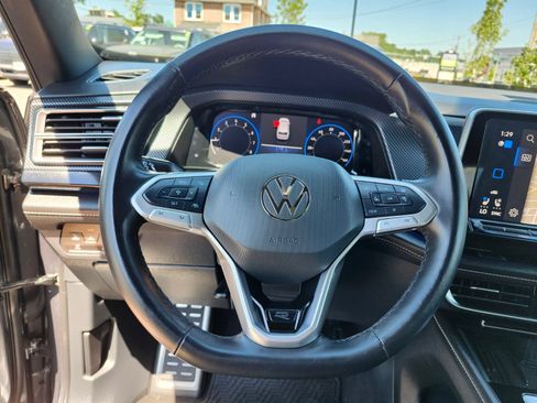 Used 2025 Volkswagen Atlas Cross Sport SEL Premium R-Line AWD/4WD image 28
