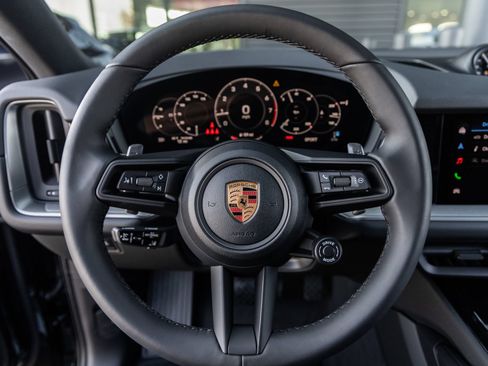 Certified 2026 Porsche Cayenne Coupe AWD/4WD image 26