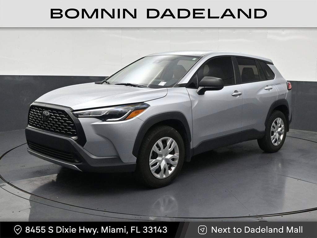 Used 2022 Toyota Corolla Cross L FWD image 1