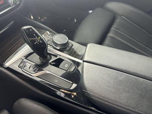 Used 2019 BMW 530i RWD image 21