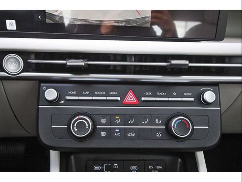 Used 2026 Hyundai Tucson SE FWD image 16