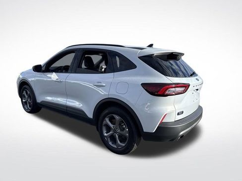 Certified 2025 Ford Escape ST-Line Select image 3