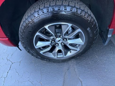 Certified 2025 Chevrolet Silverado 1500 RST image 18