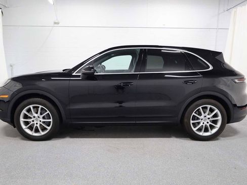 Certified 2024 Porsche Cayenne AWD/4WD image 2