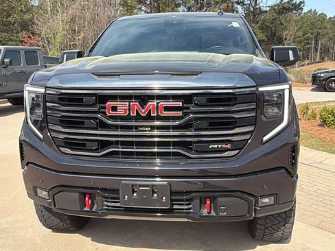 Used 2023 GMC Sierra 1500 AT4 w/ Technology Package image 3