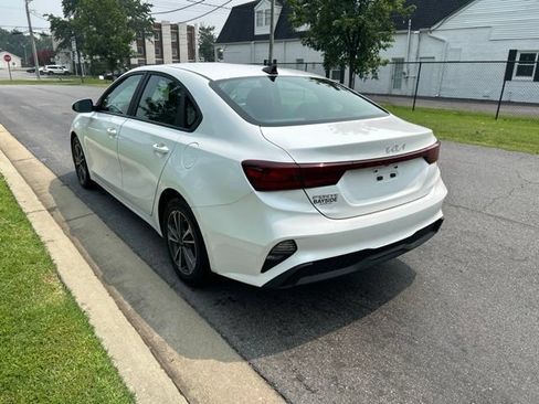 Certified 2023 Kia Forte LXS FWD image 14