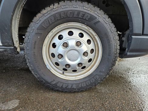 Used 2020 Ford Transit 250 Medium Roof AWD image 23