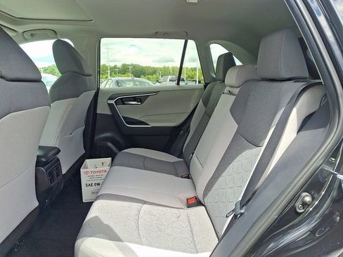 Used 2021 Toyota RAV4 XLE w/ Convenience Package AWD/4WD image 9